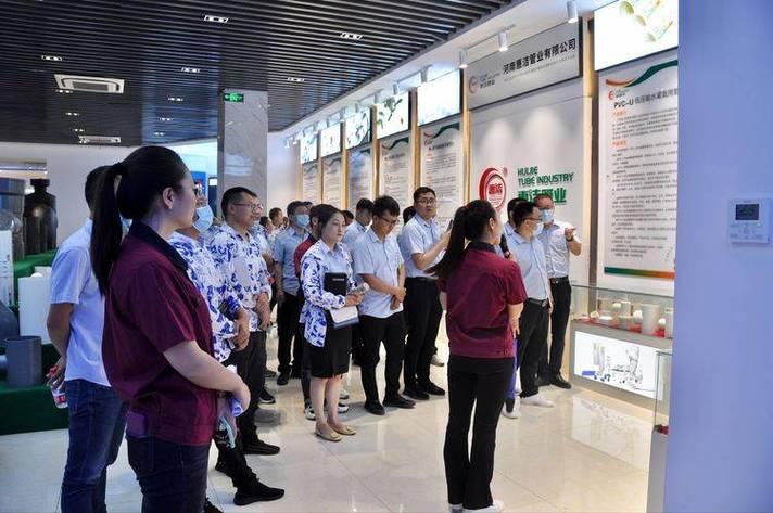 坚朗北方营销中心大华中板块销售精英走进惠洁管业 共筑文化艺术交流桥梁